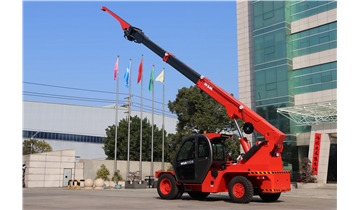 威盛机械双雄：伸缩臂叉车与吊装车，承包你的高效作业